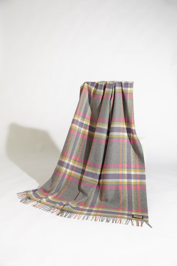 Foxford 4305/C3 Lambswool Fiadh 140cm x 180cm Throw