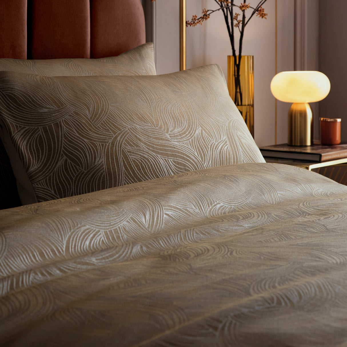 Laurence Llewelyn Bowen Venus Grace Natural Duvet Set