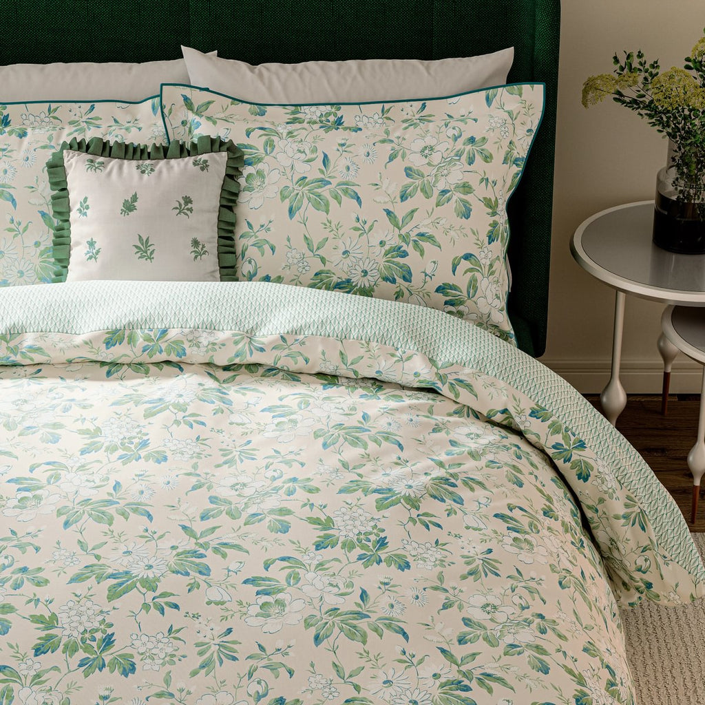 V & A Briar Bloom Green Duvet Set