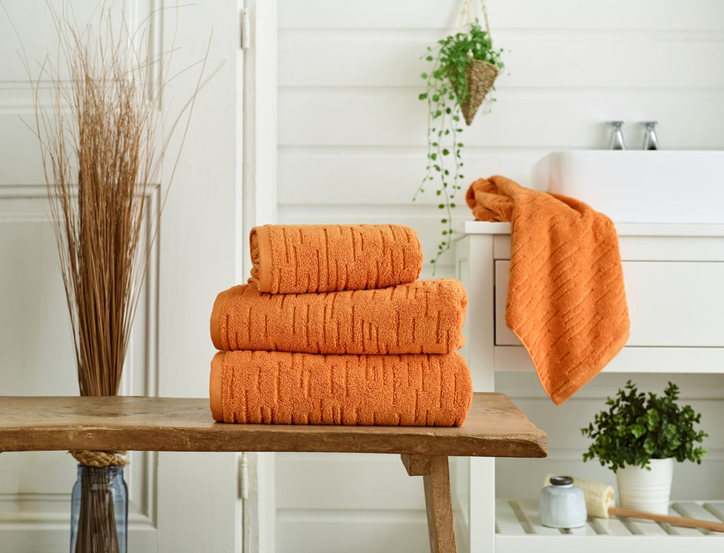 The Lyndon Company Wentworth 100% Cotton 600gsm Apricot Towels