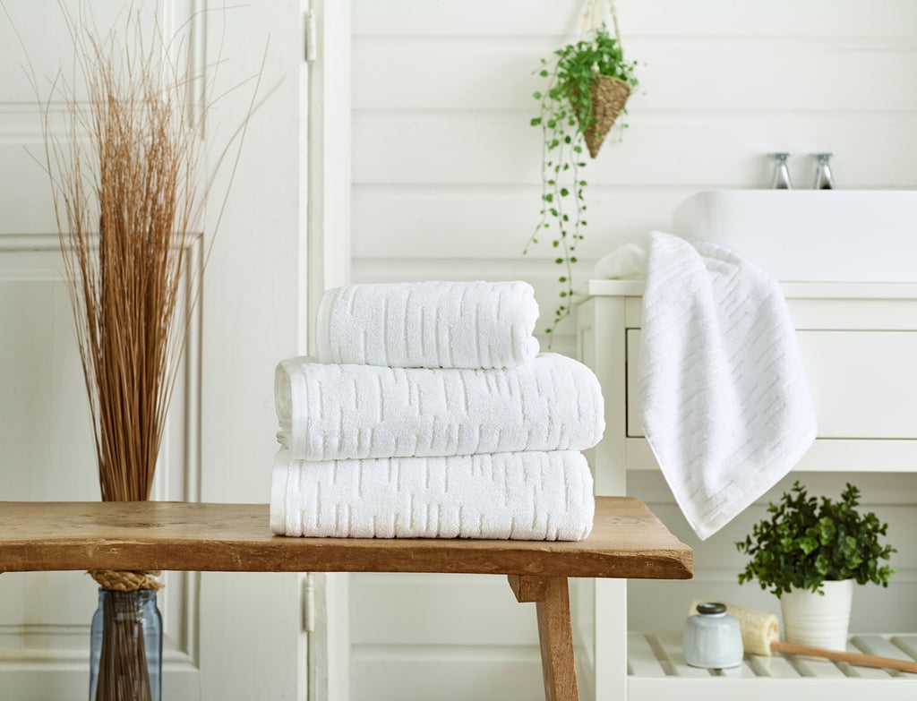 The Lyndon Company Wentworth 100% Cotton 600gsm White Towels