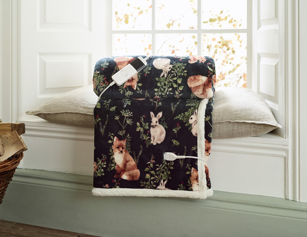 Deyongs 1846 Wildlife 140cm x 180cm Heated Throw