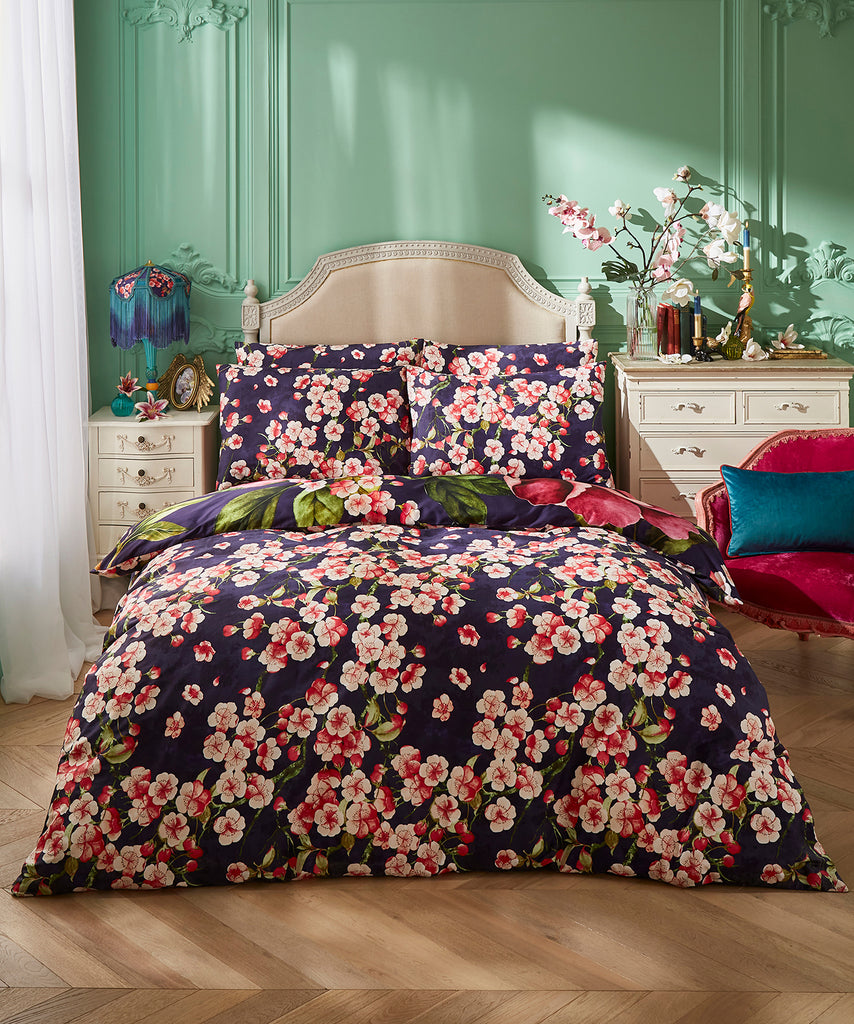 Joe Browns ZB195 Bold Blossom Navy Reversible Duvet Set