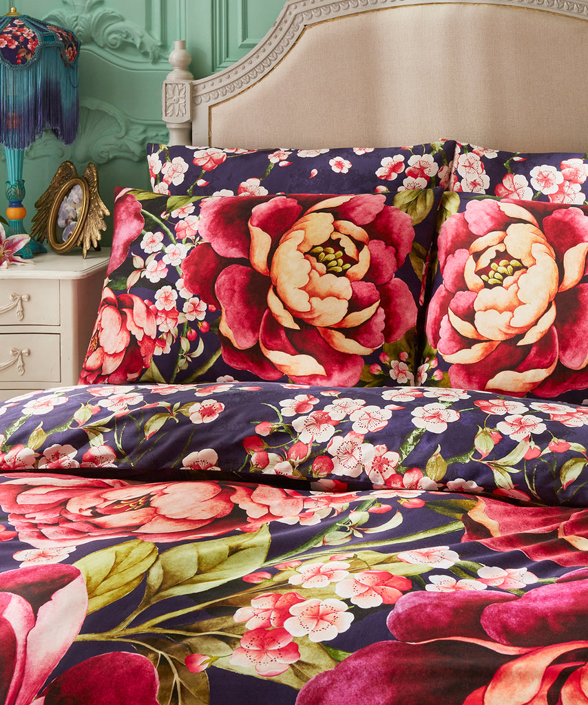Joe Browns ZB195 Bold Blossom Navy Reversible Duvet Set