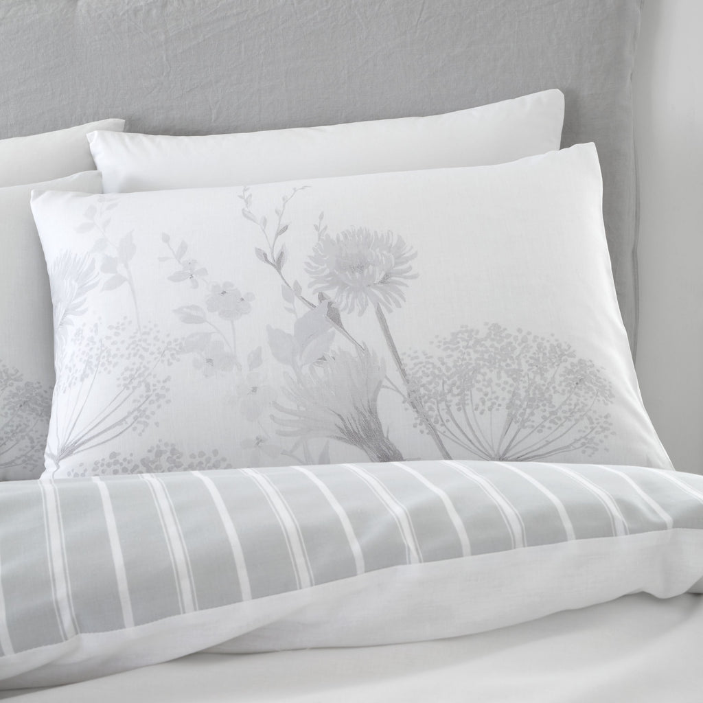 Catherine Lansfield Meadowsweet Floral Bedding