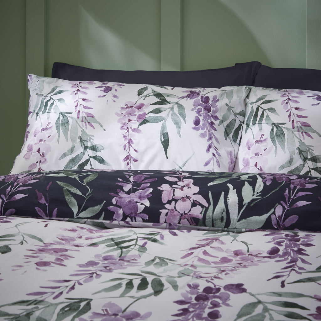 Catherine Lansfield Wisteria White/Navy Bedding