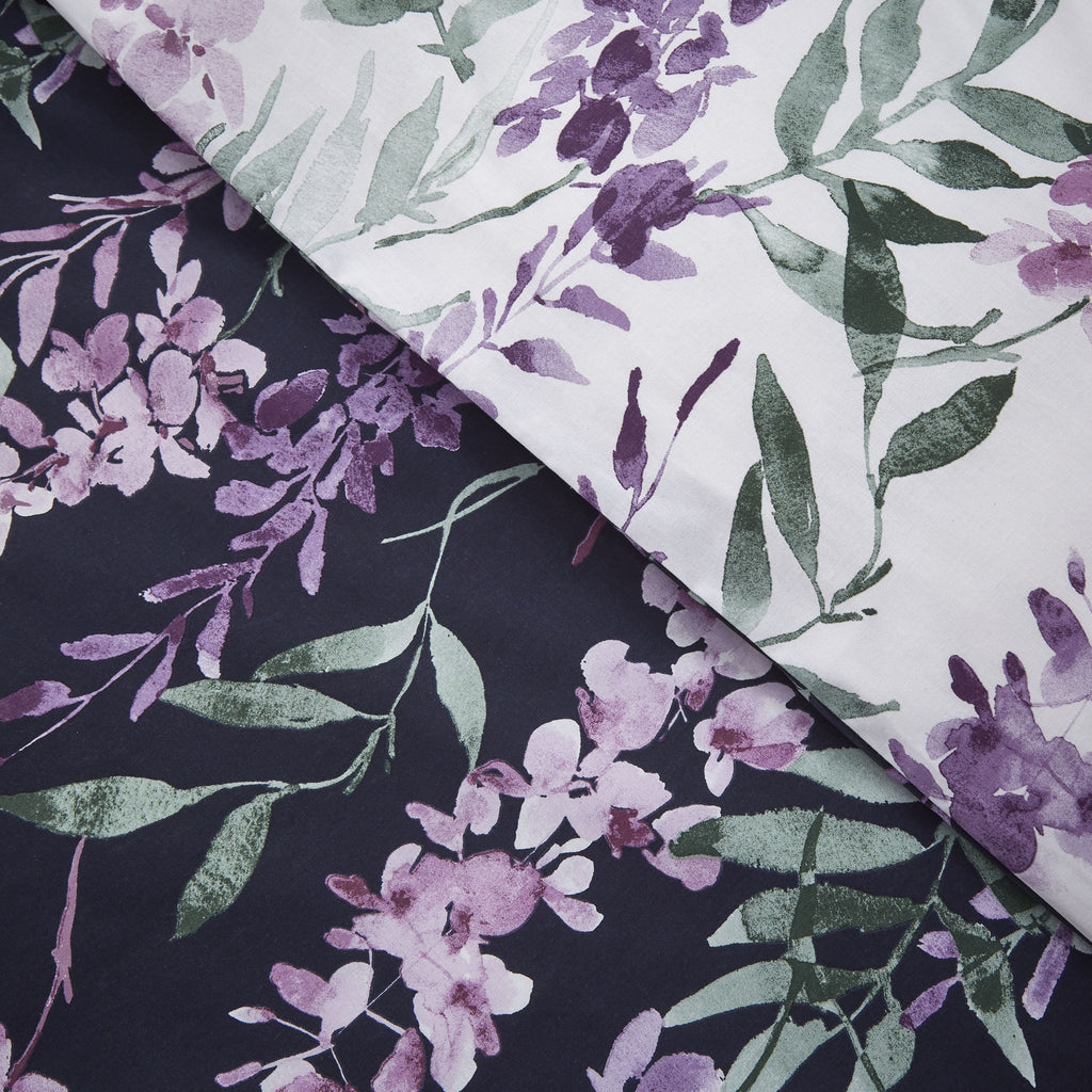 Catherine Lansfield Wisteria White/Navy Bedding
