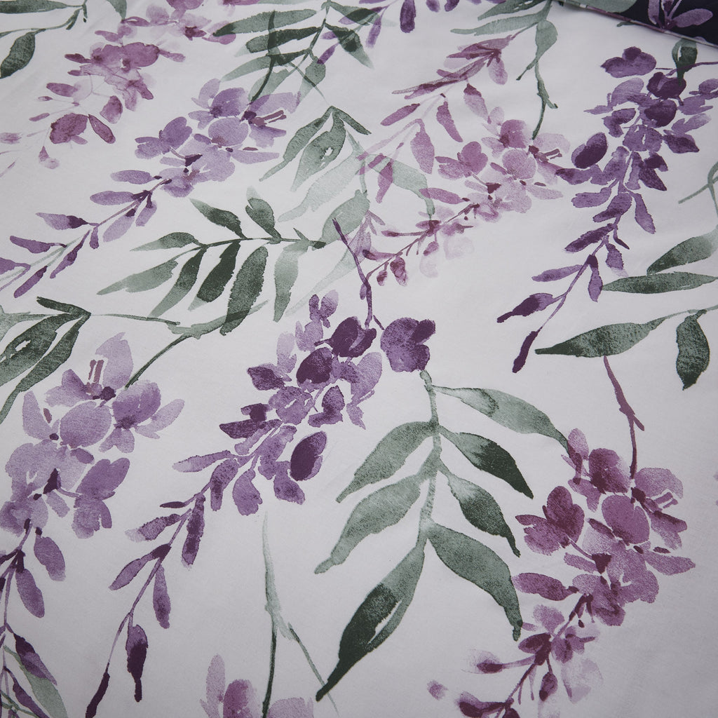 Catherine Lansfield Wisteria White/Navy Bedding