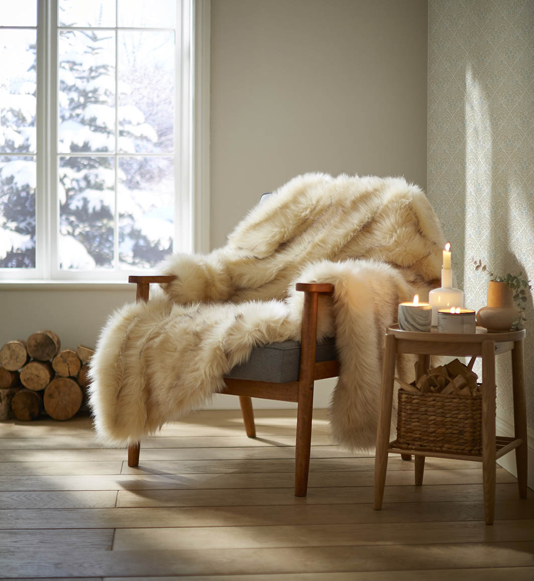 Laura Ashley Berwyn Cream 130cm x170cm Throw