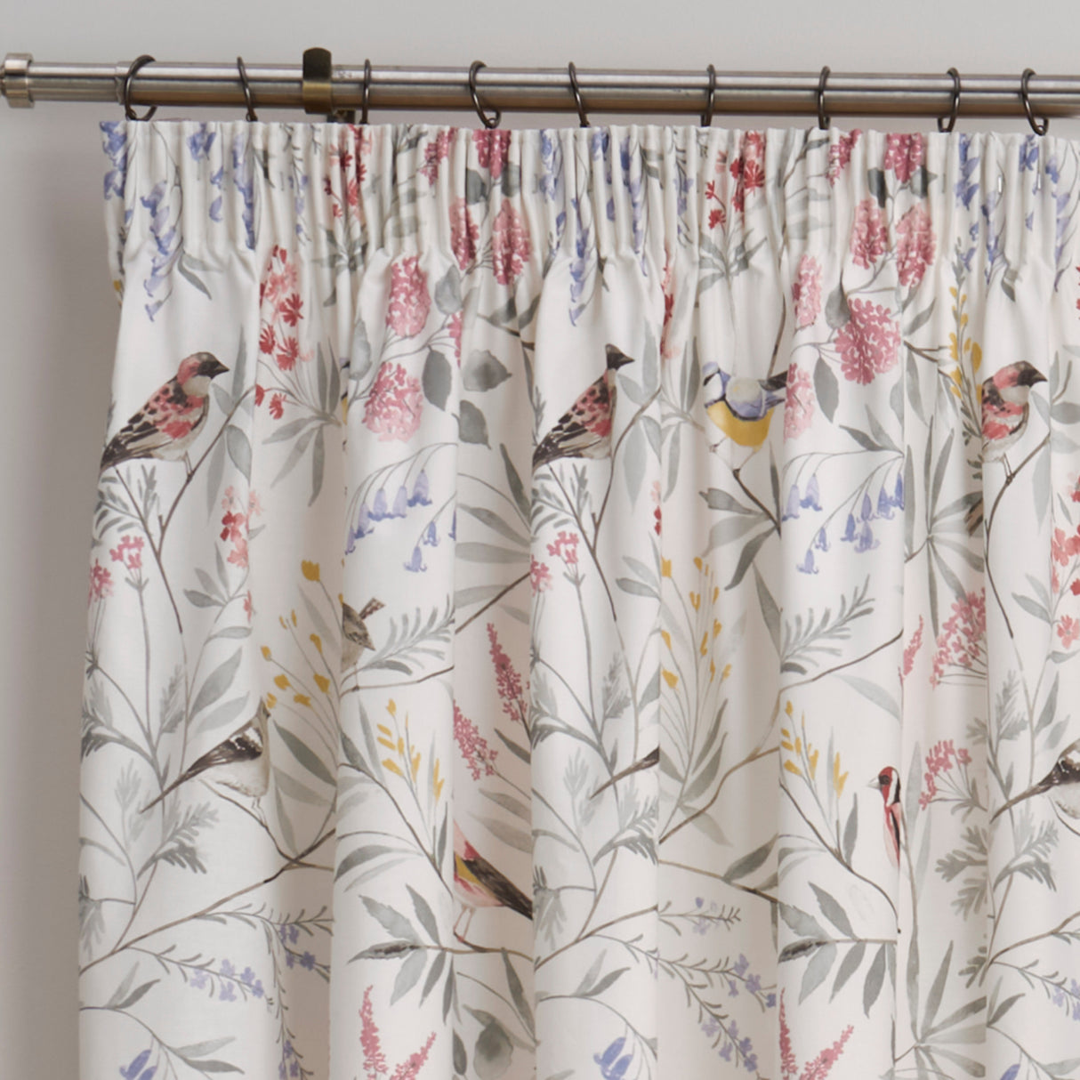 Dreams N Drapes Caraway Pink Bedding