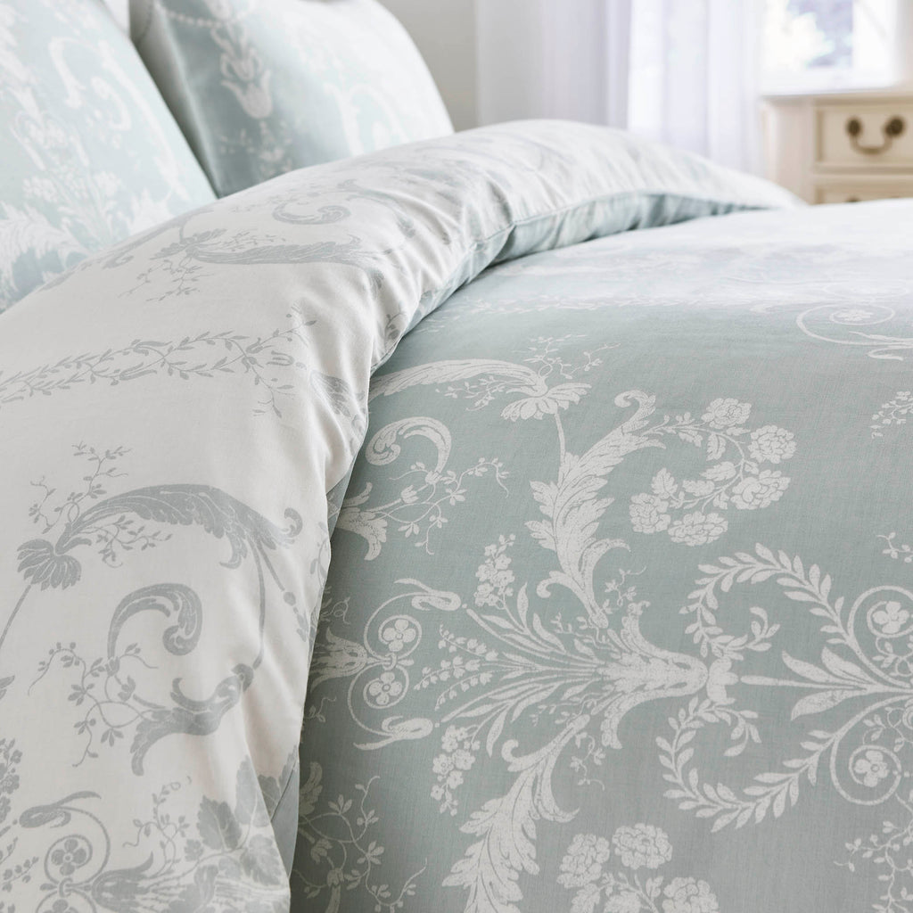Laura Ashley Josette Quilt Set