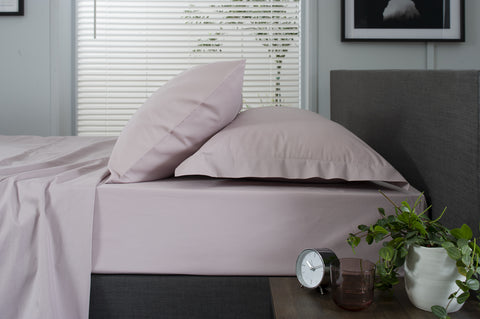 The Lyndon Company 200 Thread Count 100% Cotton Percale Pink Sheets
