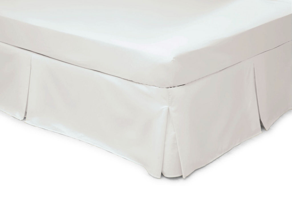 Belledorm 200TC 50% Polyester/50% Cotton White Sheets