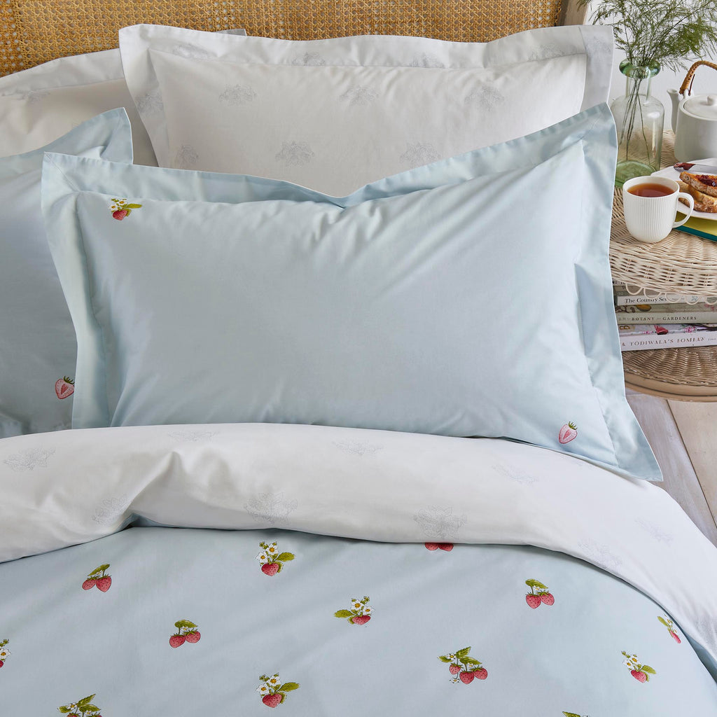 Sophie Allport Strawberries Mist Duvet Set
