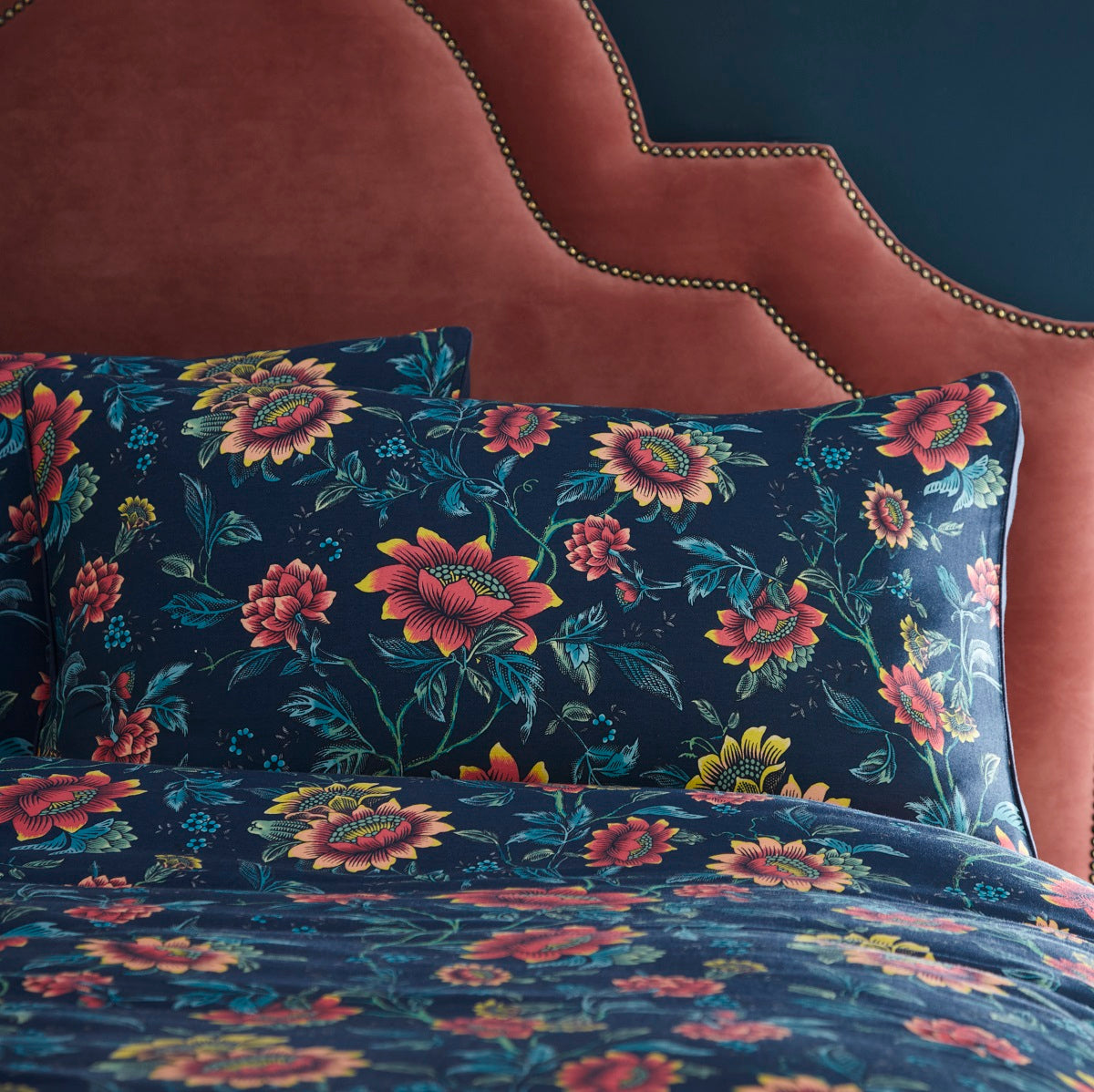 Wedgwood Tonquin Midnight Duvet Set
