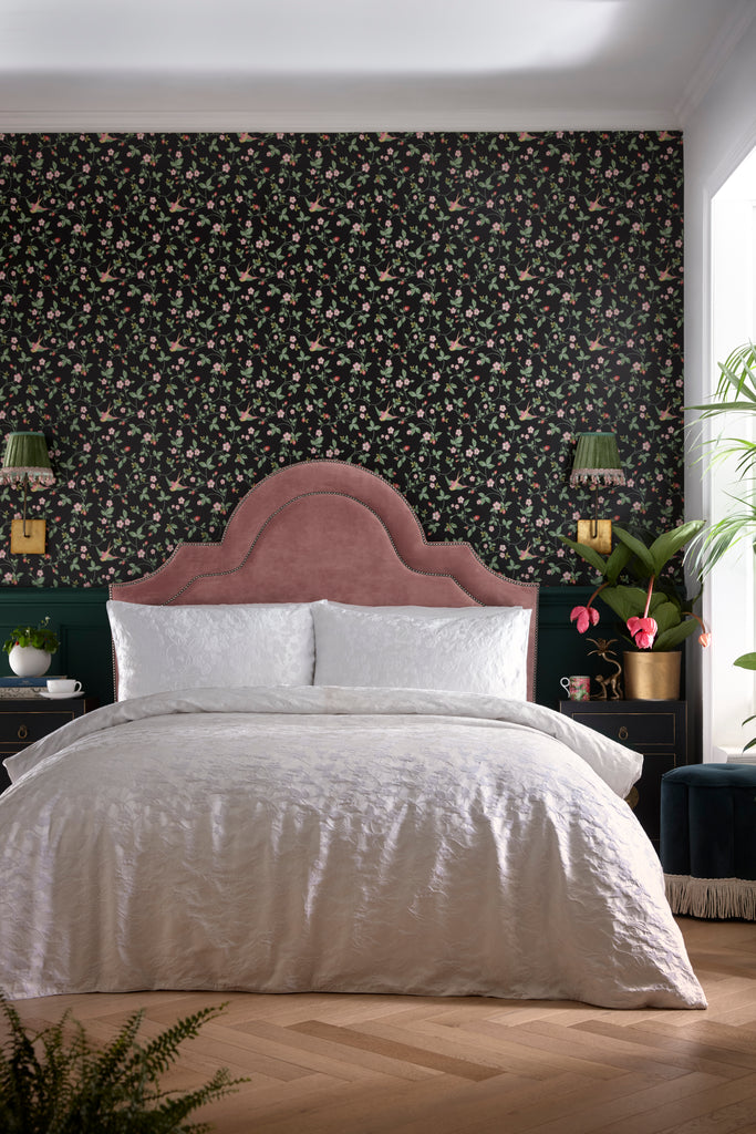 Wedgwood Wild Strawberry White Duvet Set