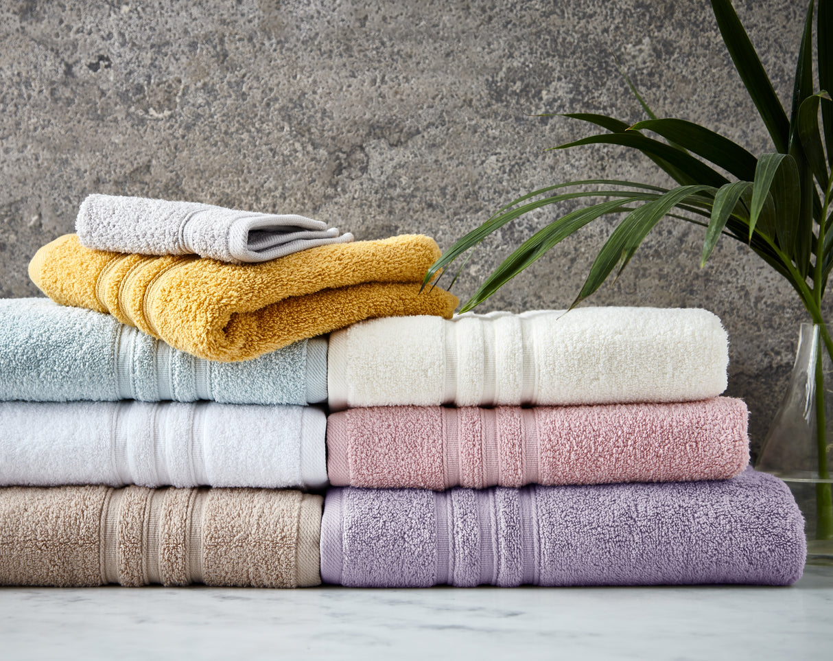 Catherine Lansfield Zero Twist 100% Cotton 450gsm Cream Towels