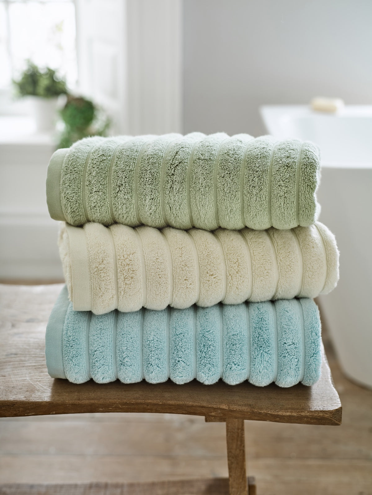 The Lyndon Company Ribbleton 100% BCI Cotton 700gsm Zero Twist Towels