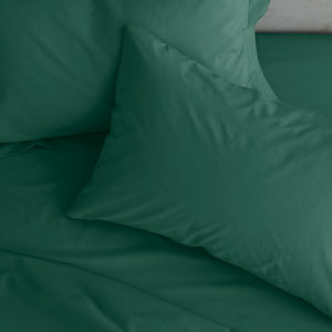Catherine Lansfield Easy Iron 50% Polyester/50% Combed Cotton 180 Thread Count Percale Dark Green Sheets