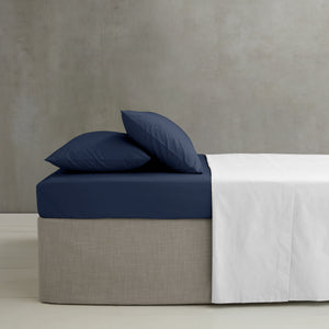 Catherine Lansfield Easy Iron 50% Polyester/50% Combed Cotton 180 Thread Count Percale Navy Sheets