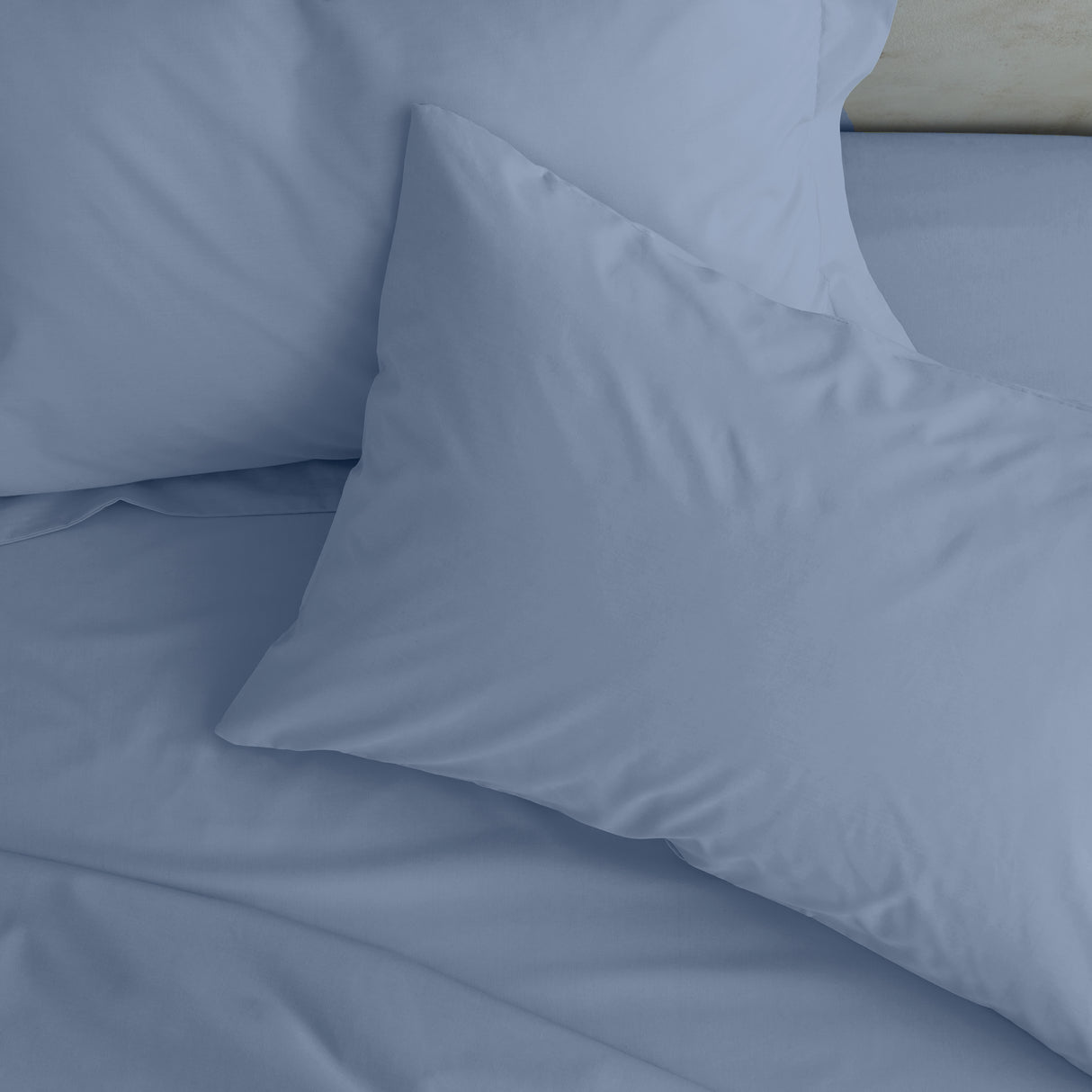 Catherine Lansfield Easy Iron 50% Polyester/50% Combed Cotton 180 Thread Count Percale Lansfield Blue Sheets