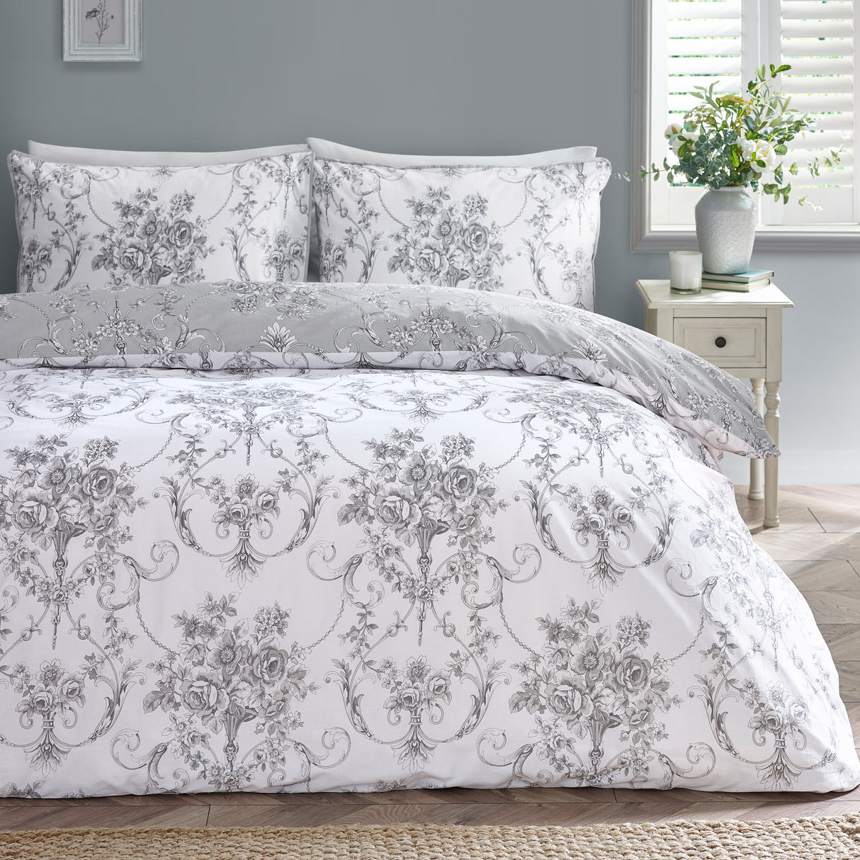 Catherine Lansfield Antoinette Grey Duvet Set