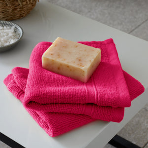 Catherine Lansfield Zero Twist 100% Cotton 450gsm Hot Pink Towels
