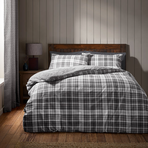 Catherine Lansfield Cosy Sherpa Check Duvet Set