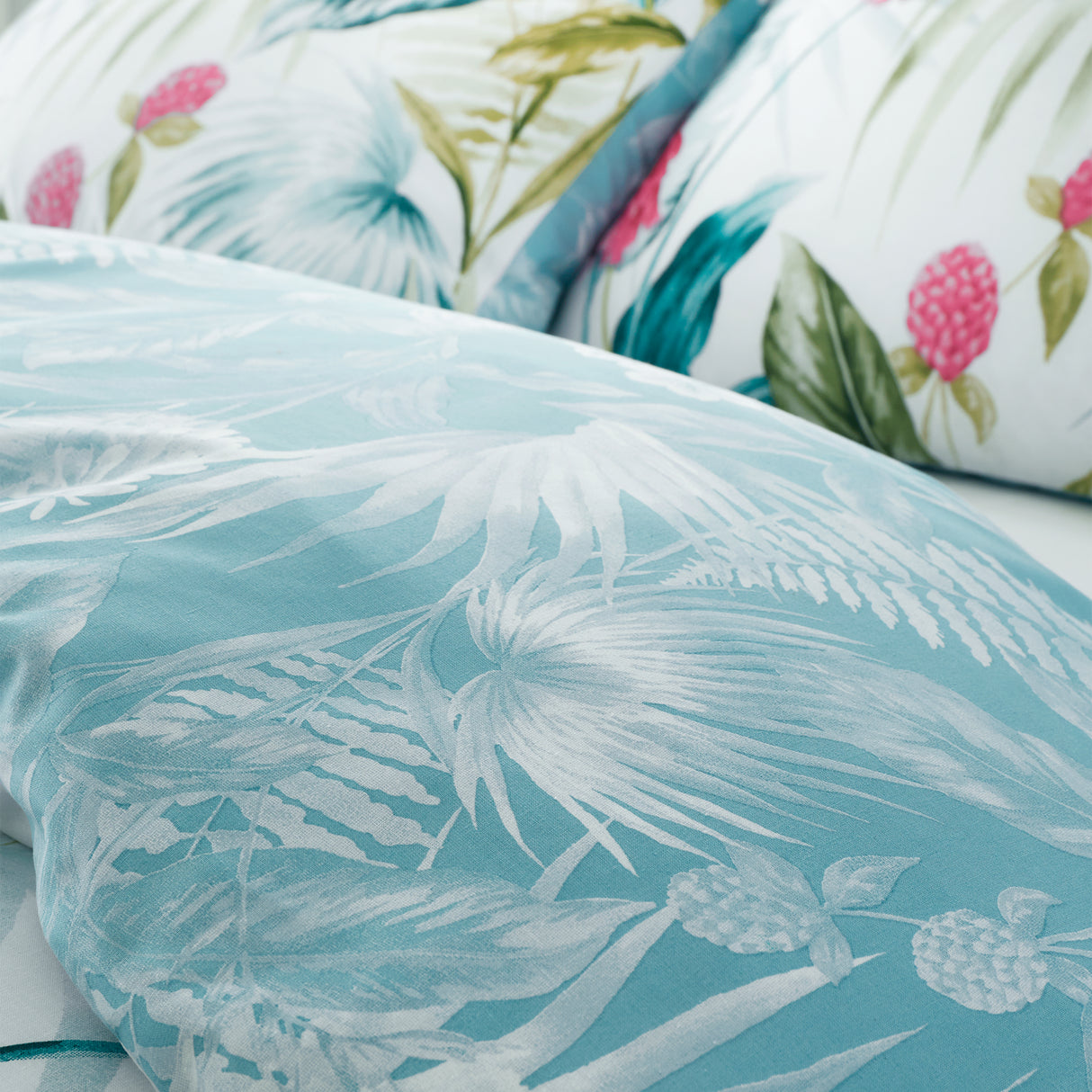 Catherine Lansfield Aruba Tropical Floral Green Duvet Set