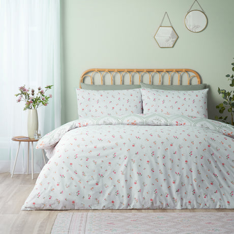 Catherine Lansfield Cameo Floral Soft Green Duvet Set