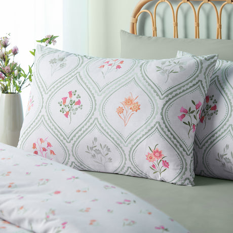 Catherine Lansfield Cameo Floral Soft Green Duvet Set