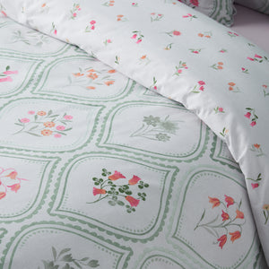 Catherine Lansfield Cameo Floral Soft Green Duvet Set