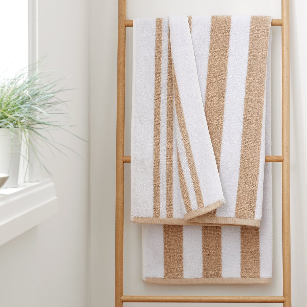 Bianca Reversible Stripe Jacquard 100% Pure Cotton 600gsm Natural Towels