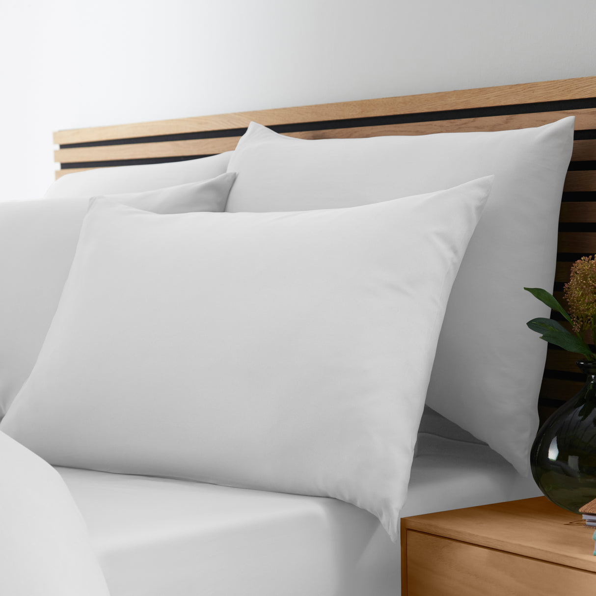 Catherine Lansfield So Soft Non-Iron 100% Polyester White Sheets