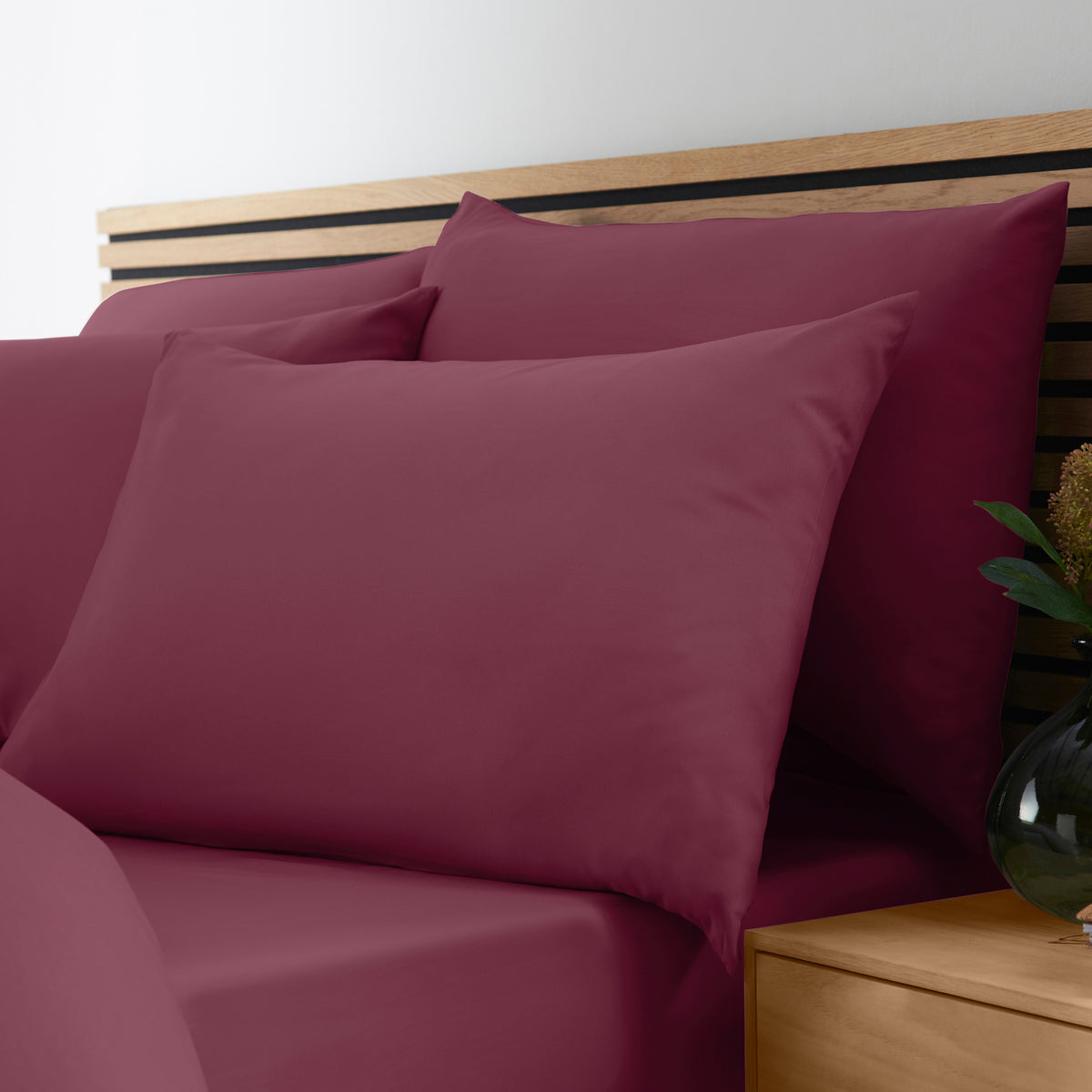 Catherine Lansfield So Soft Non-Iron 100% Polyester Burgundy Sheets