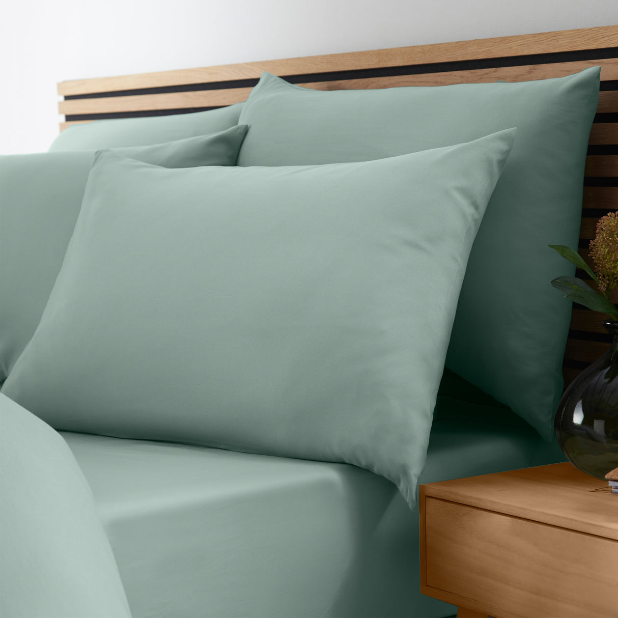 Catherine Lansfield So Soft Non-Iron 100% Polyester Green Sheets