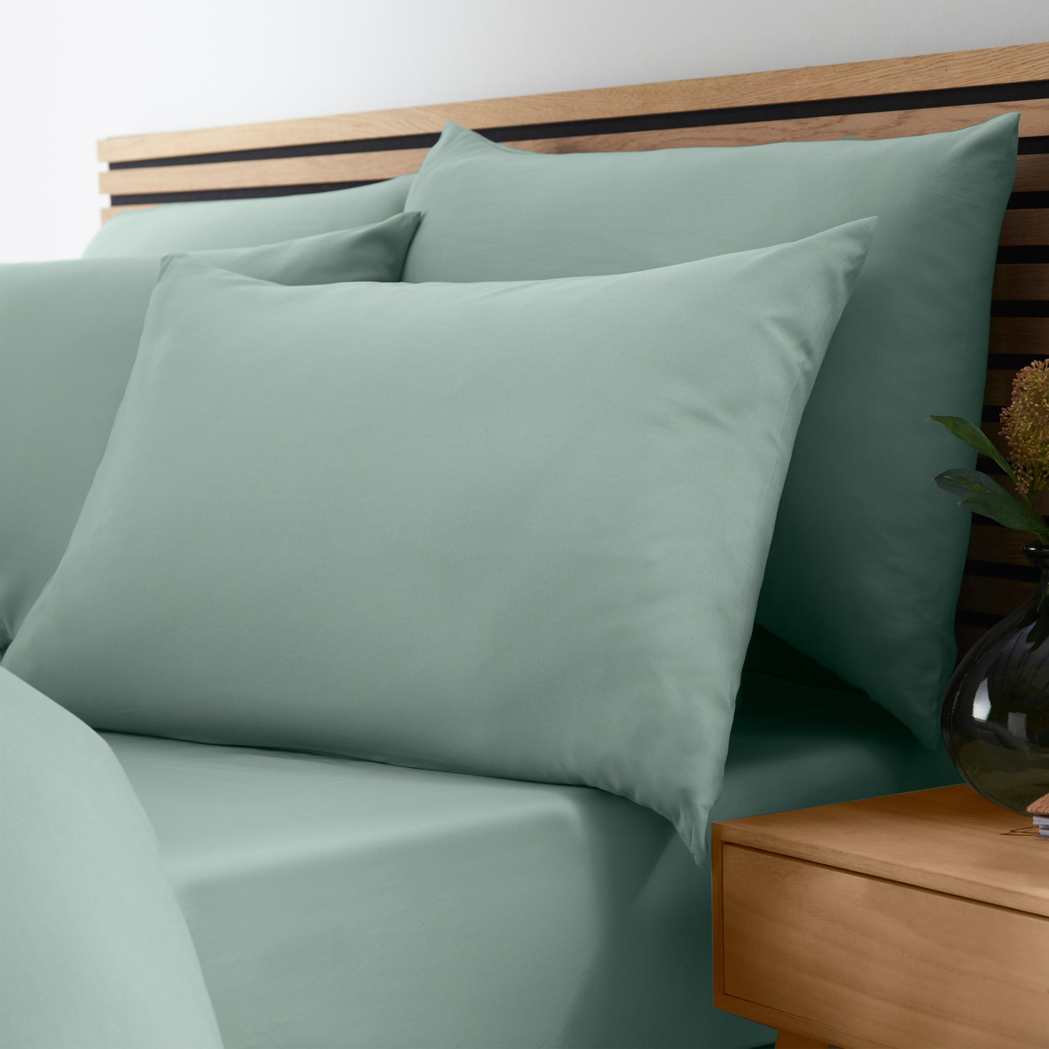 Catherine Lansfield So Soft Non-Iron 100% Polyester Green Sheets