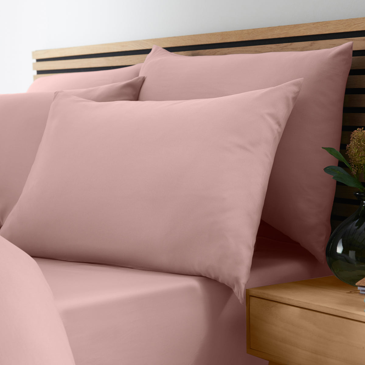 Catherine Lansfield So Soft Non-Iron 100% Polyester Blush Sheets