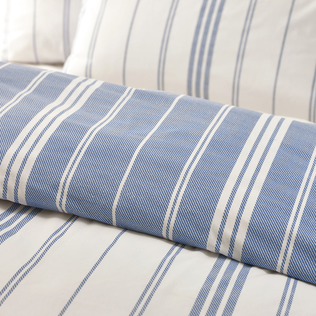 Catherine Lansfield Harbour Stripe Omkeerbare Super King Dekbedovertrek Set met Kussenslopen Blauw Catherine Lansfield Harbour Stripe Omkeerbare Super King Dekbedovertrek Set met Kussenslopen Blauw