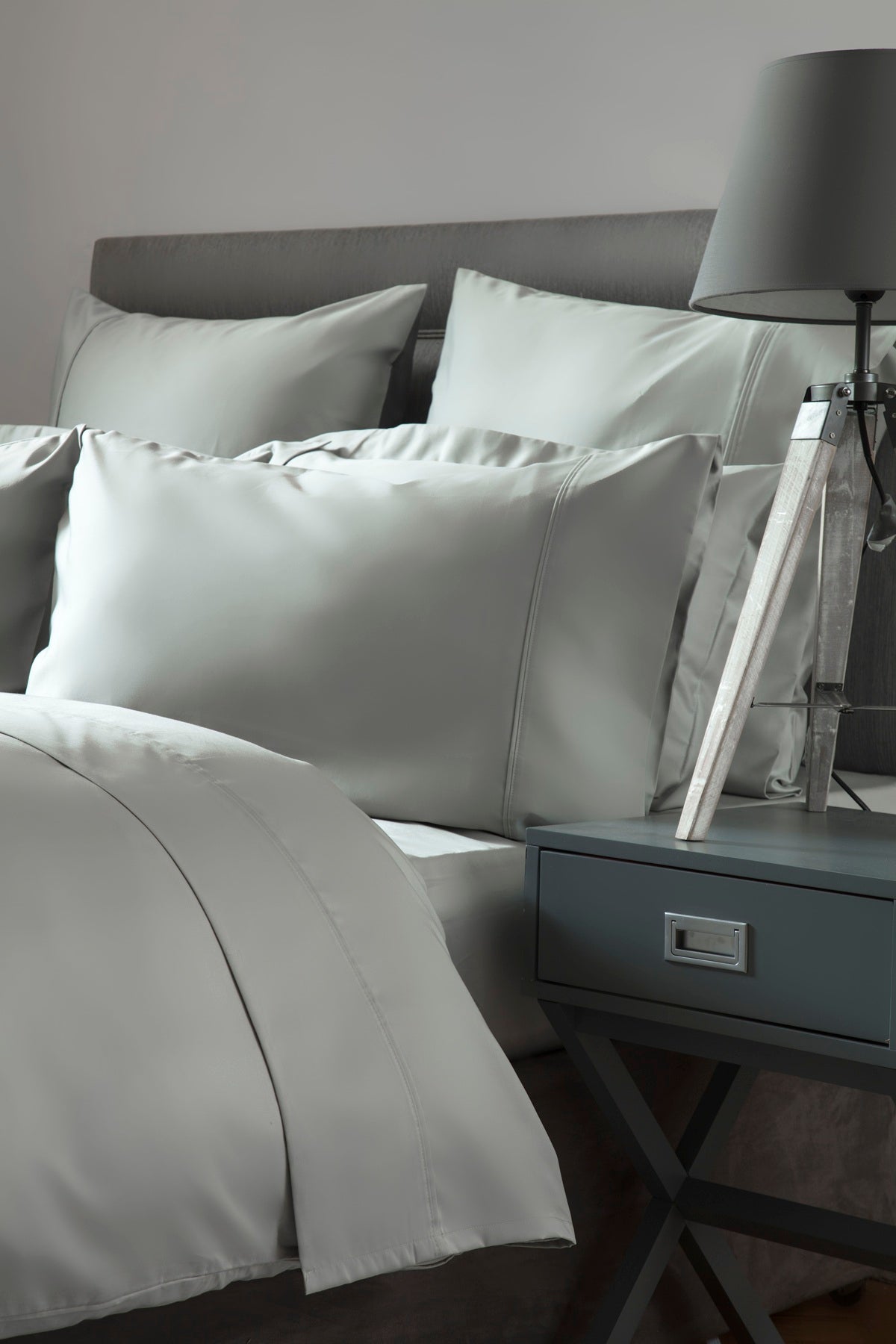 Belledorm 600 Thread Count Pure Egyptian Cotton Sateen Platinum Sheets