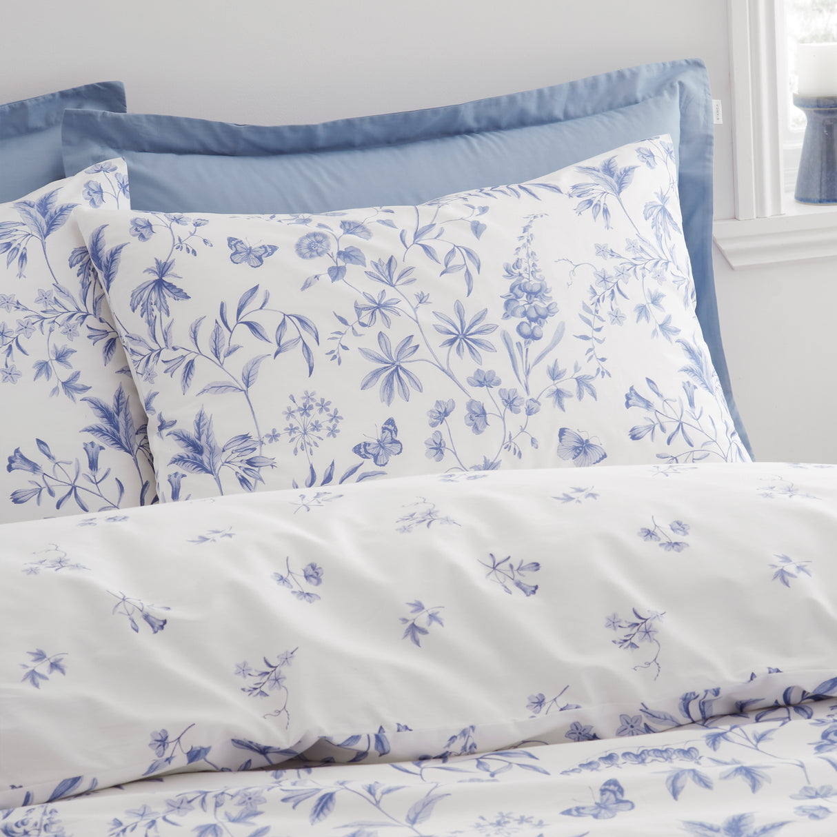Bianca Thea Floral Blue Duvet Set