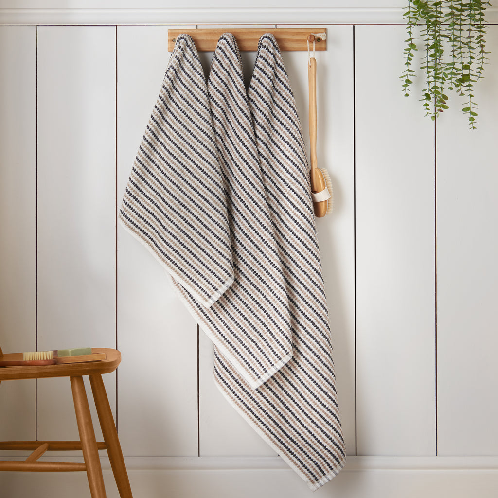 Catherine Lansfield Rice Weave Stripe 100% Cotton 500gsm Grey Towels