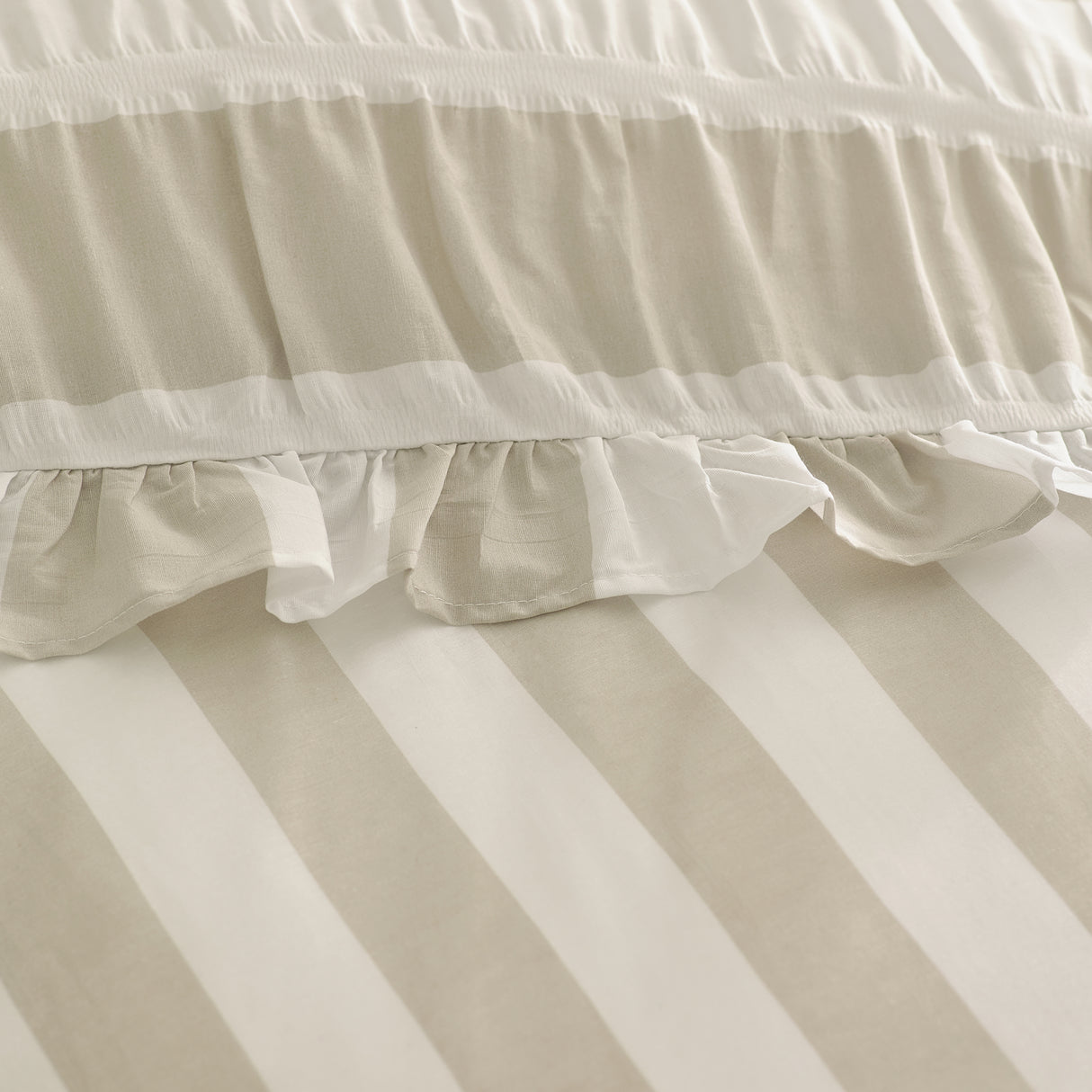 Catherine Lansfield Seersucker Frill Stripe