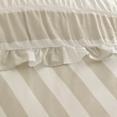 Catherine Lansfield Seersucker Frill Stripe