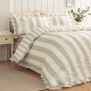 Catherine Lansfield Seersucker Frill Stripe
