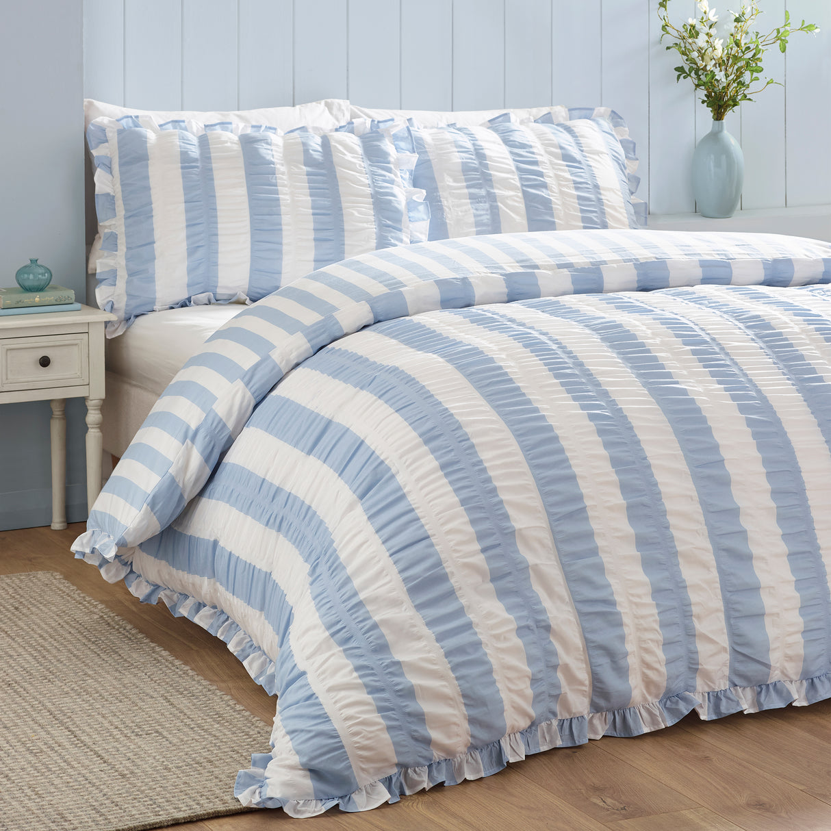 Catherine Lansfield Seersucker Frill Stripe Duvet Set