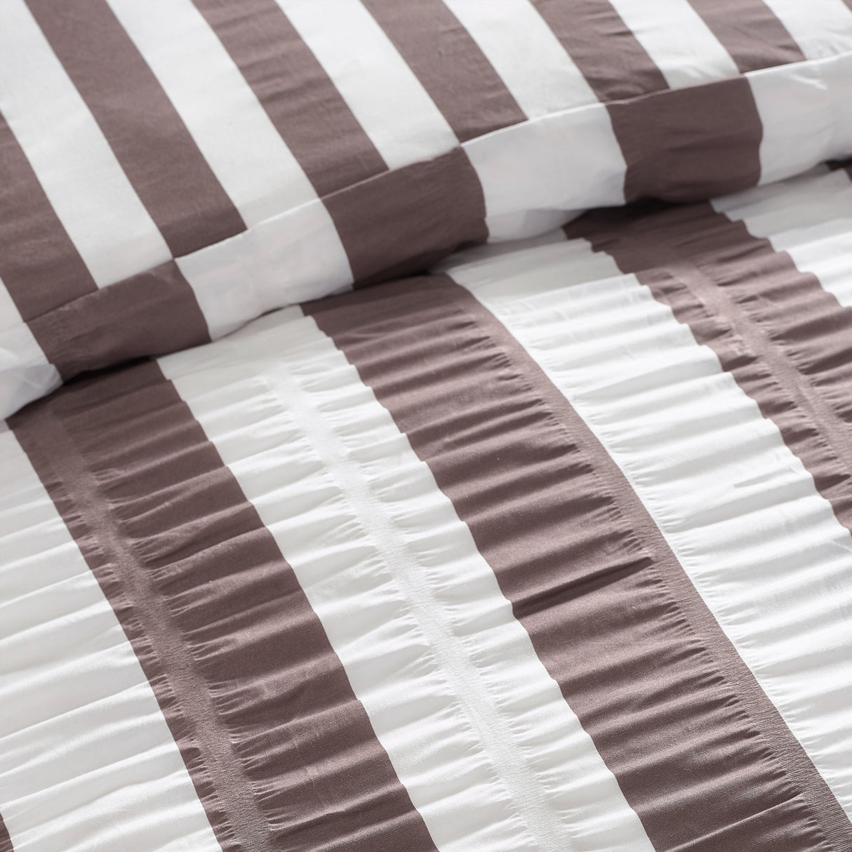 Catherine Lansfield Seersucker Frill Stripe Duvet Set