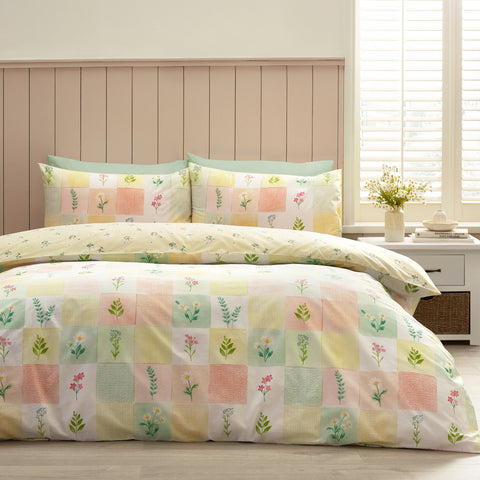 Catherine Lansfield Daisy Patchwork Yellow Duvet Set