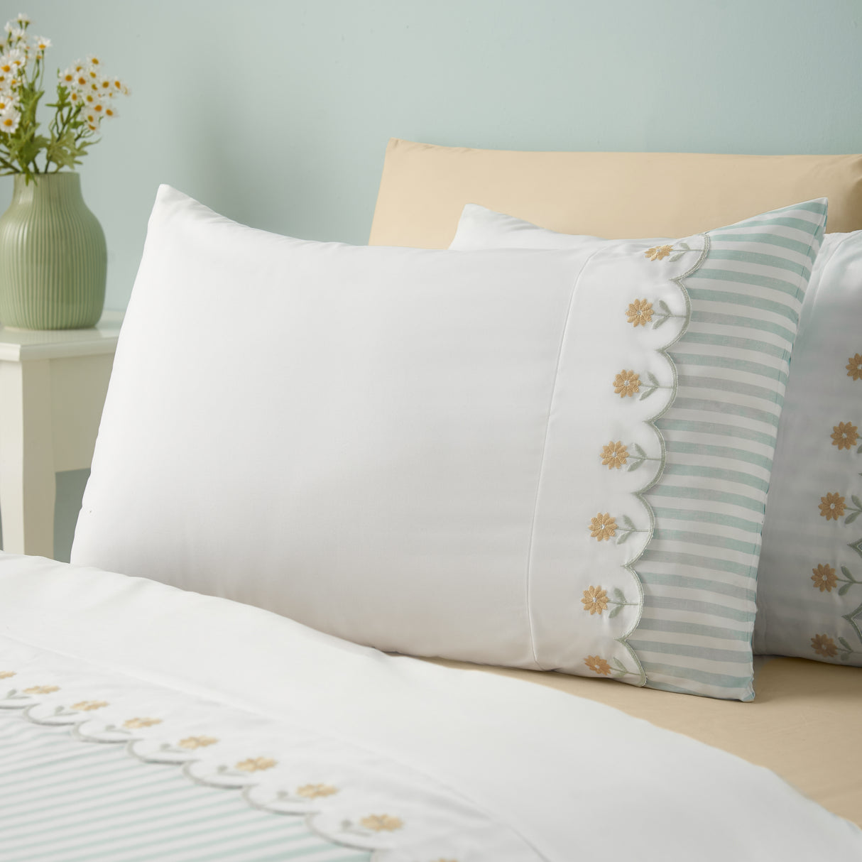 Catherine Lansfield Embroidered Daisy Sage Duvet Set