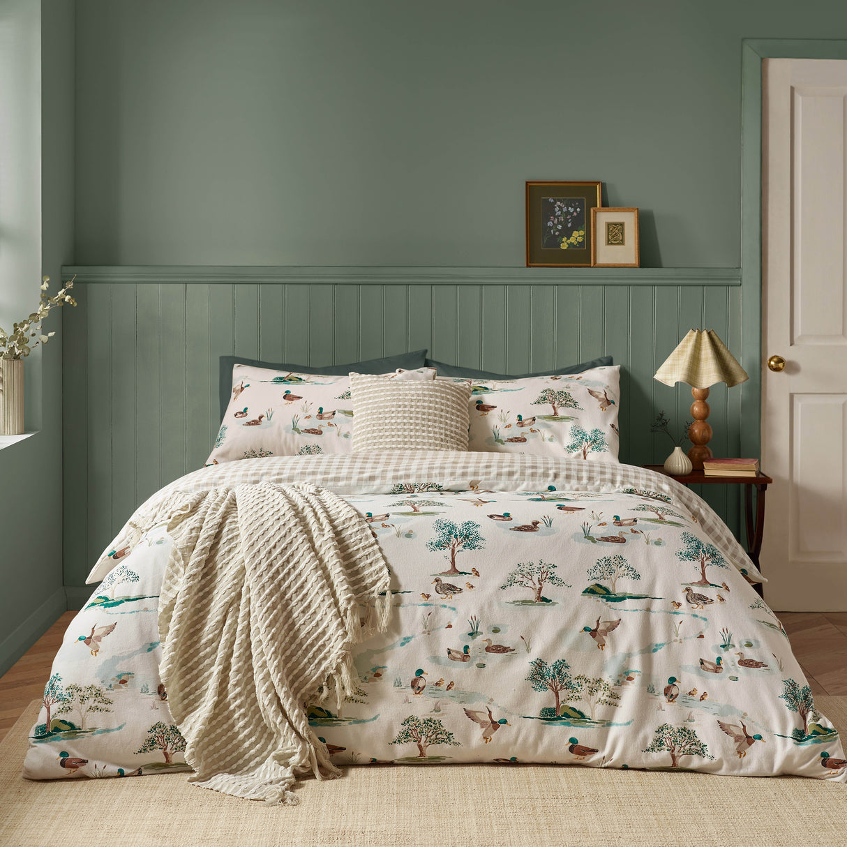 Catherine Lansfield Mallards Cream 100% Brushed Cotton Duvet Set
